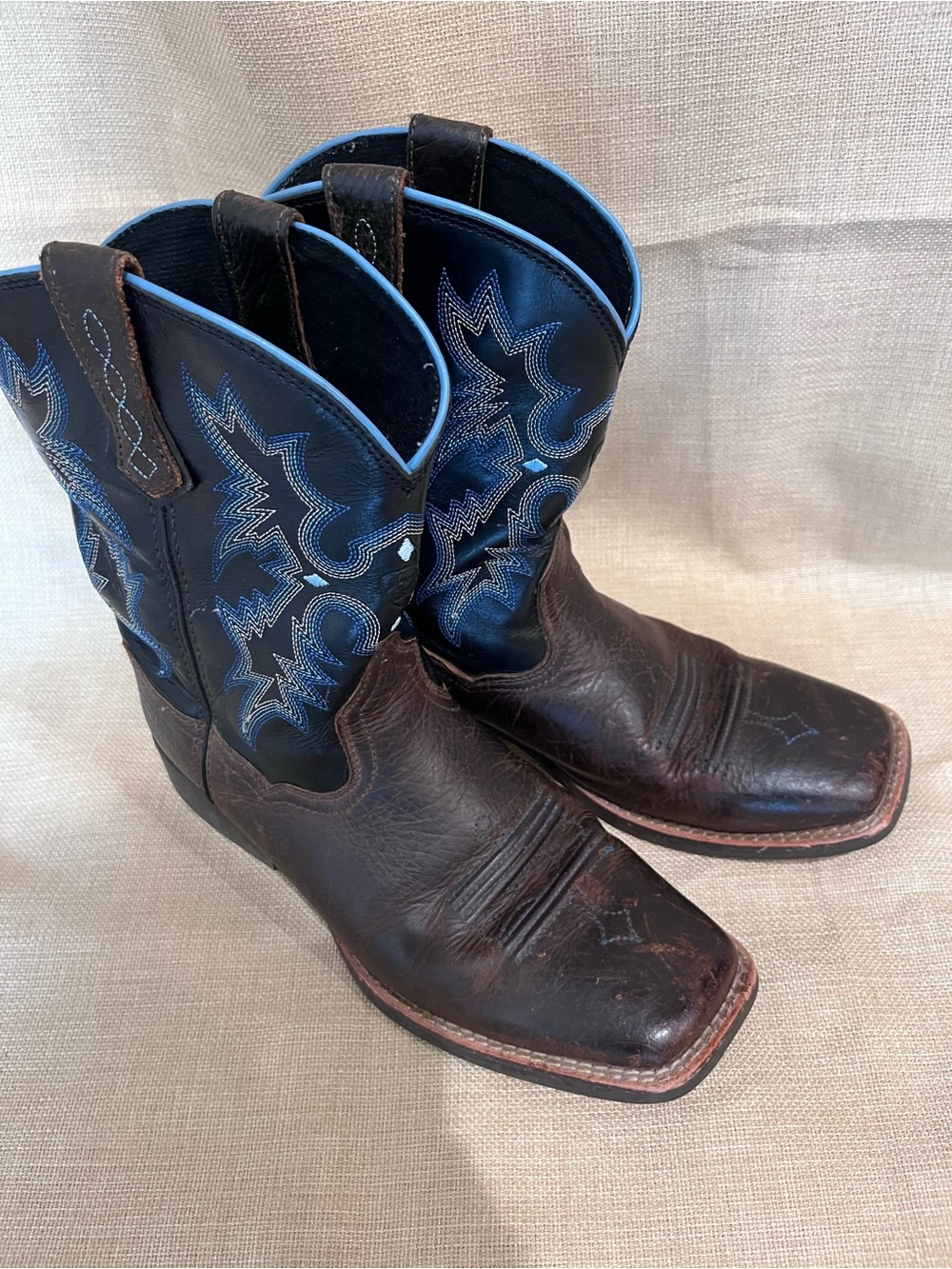Ariat Brown Leather Western Boots with Blue Embroidery
